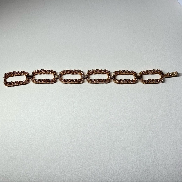 Crown Trifari vintage gold tone bracelet - Picture 5 of 6